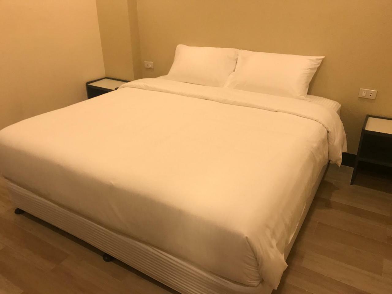 Babylon Oslob Coast Guesthouse Zewnętrze zdjęcie